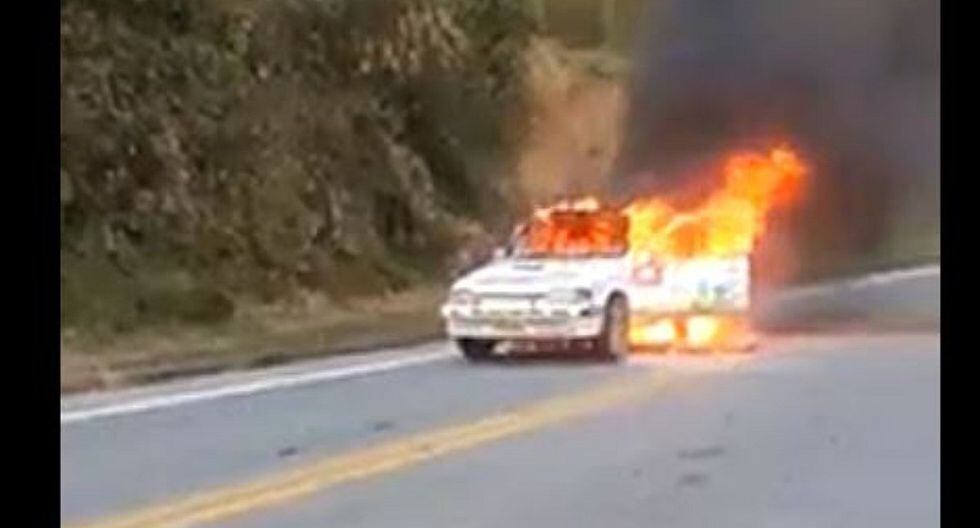 Caminos del Inca 2019 | Auto de uno de los competidores se incendia por completo | VIDEO