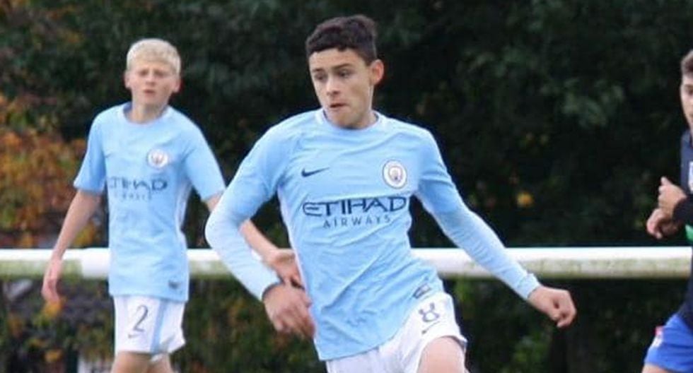 ALex Robertson tiene 16 años y juega en Manchester City de Inglaterra. (Difusión)