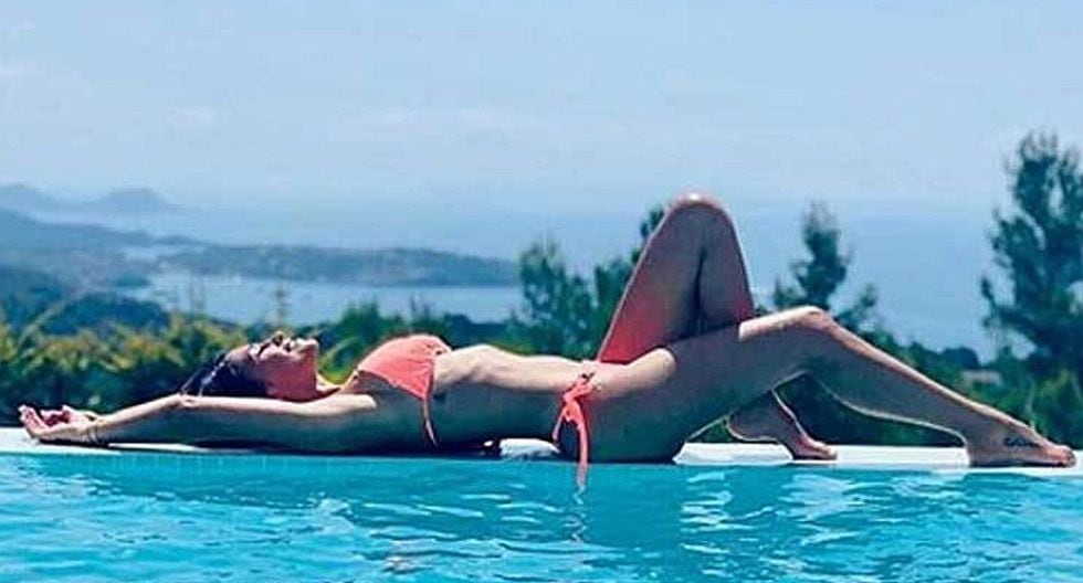 Antonela Roccuzzo estrena ajustado bikini junto a Daniella Semaan, esposa de Cesc Fábregas | FOTO