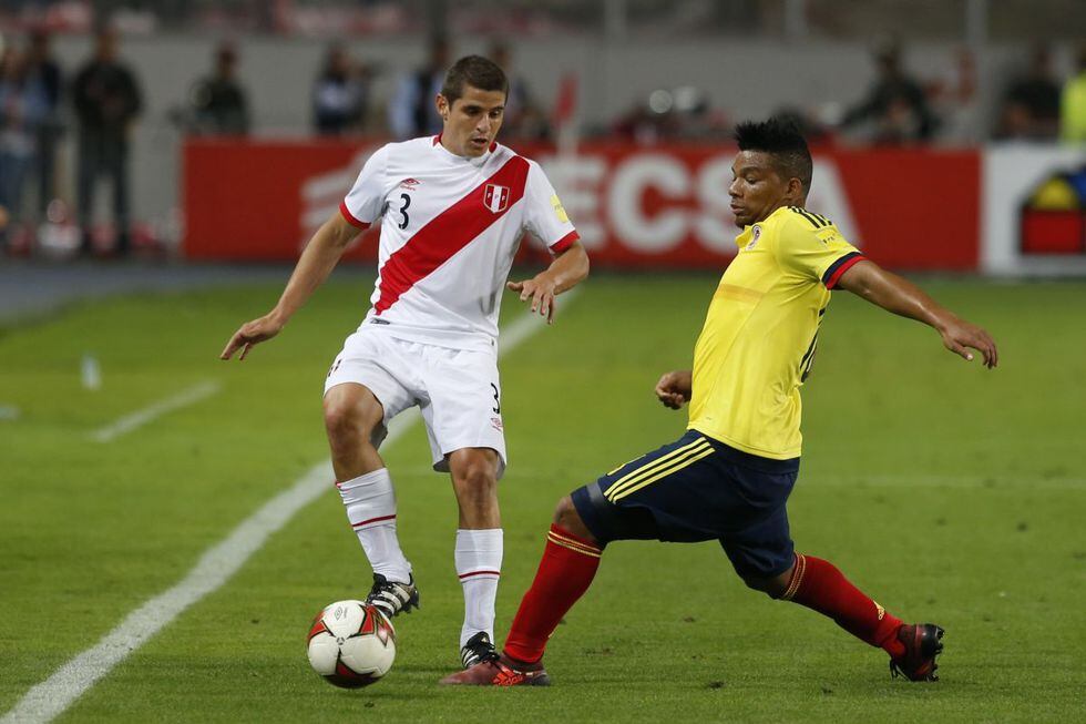 PARTIDO POR LAS ELIMINATORIAS PARA RUSIA 2018 ENTRE LAS SELECCIONES DE FUTBOL DE PERU Y COLOMBIA