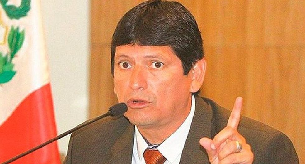 Agustín Lozano no renunciará a la FPF pese a investigación de la Conmebol