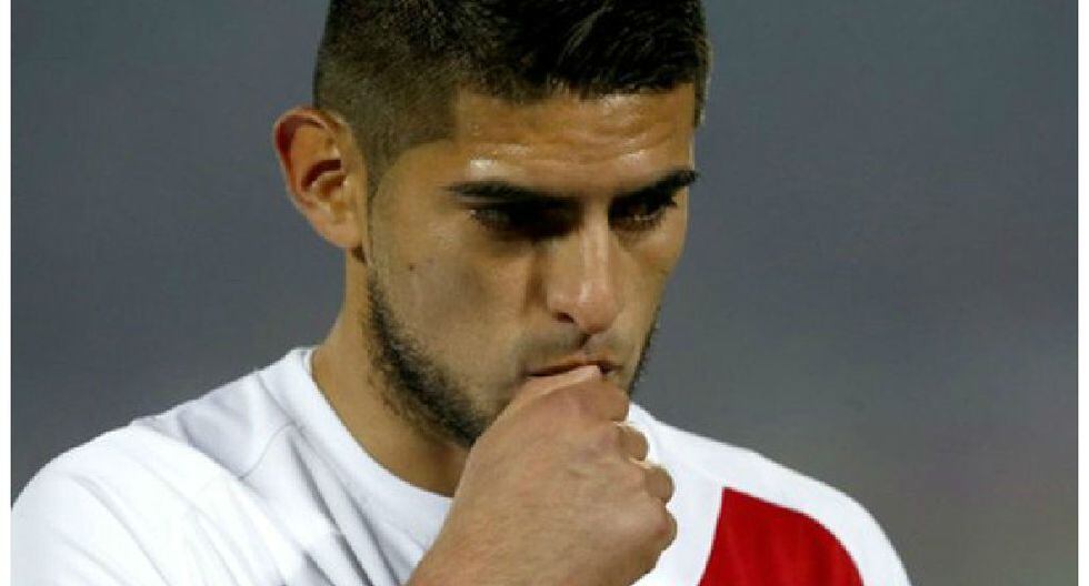Selección peruana: así quedó pierna de Carlos Zambrano tras chocar con Jackson Martínez