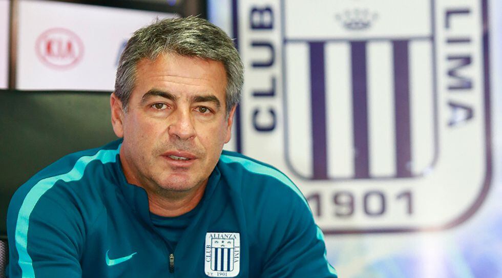 Alianza Lima | Dolor de cabeza para Pablo Bengoechea