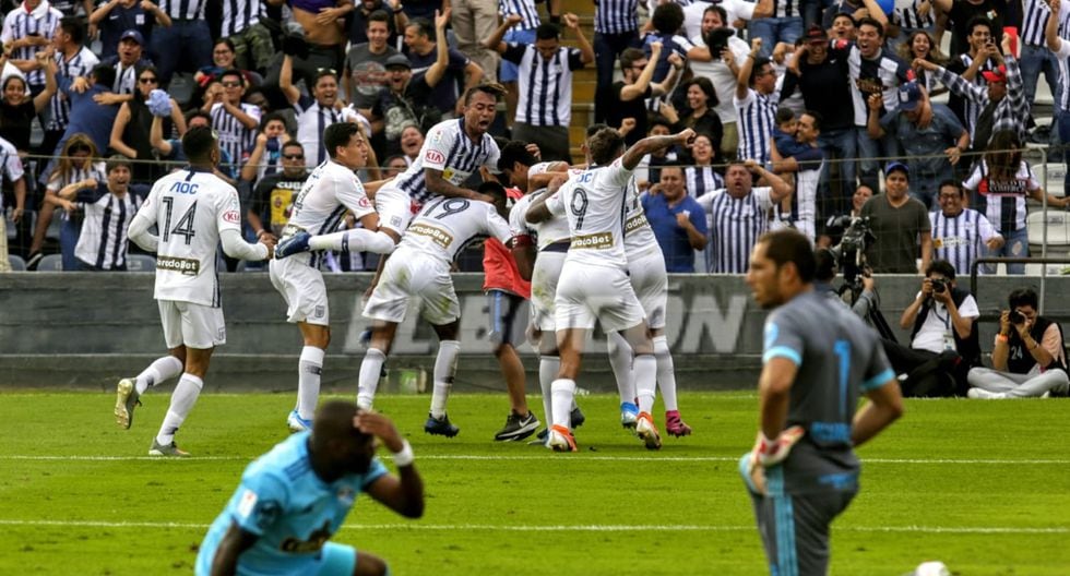Alianza Lima venció 1-0 a Sporting Cristal y se quedó con la primera semifinal de la Liga 1. Foto: Leandro Britto / El Bocón