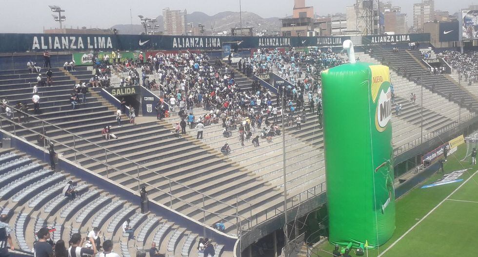 Policía actuó rápido para evitar posibles disturbios (foto: @aldasantacruz)